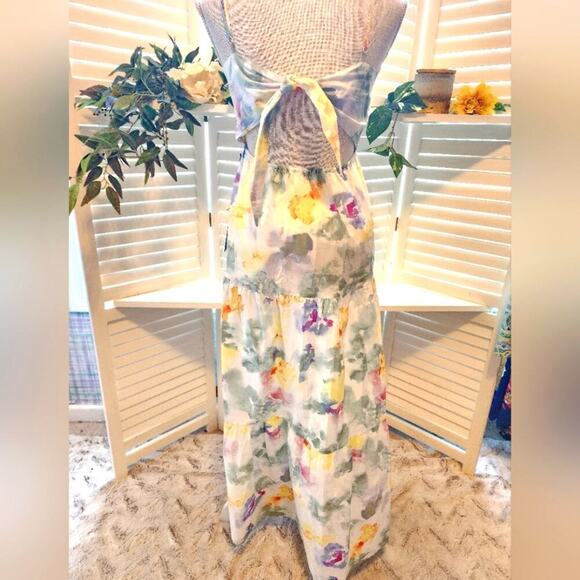 WILDFOX FLORAL NEW ARI TIERED MAXI WITH KNOT TIE BACK SIZE SMALL - Picture 3 of 10